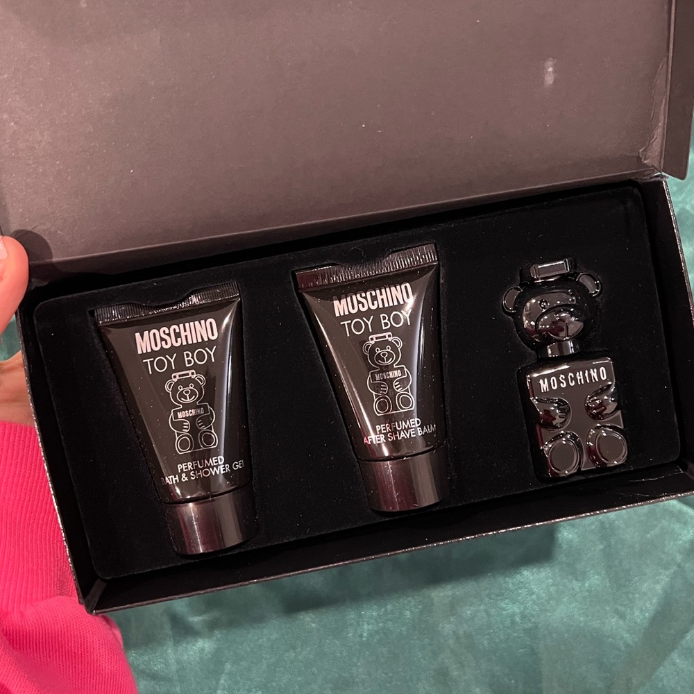 Moschino 3 Pcs Set